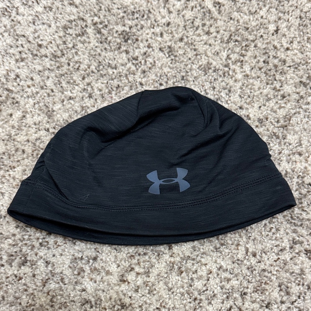 Under Armour Black Stretch Performance Skull Cap